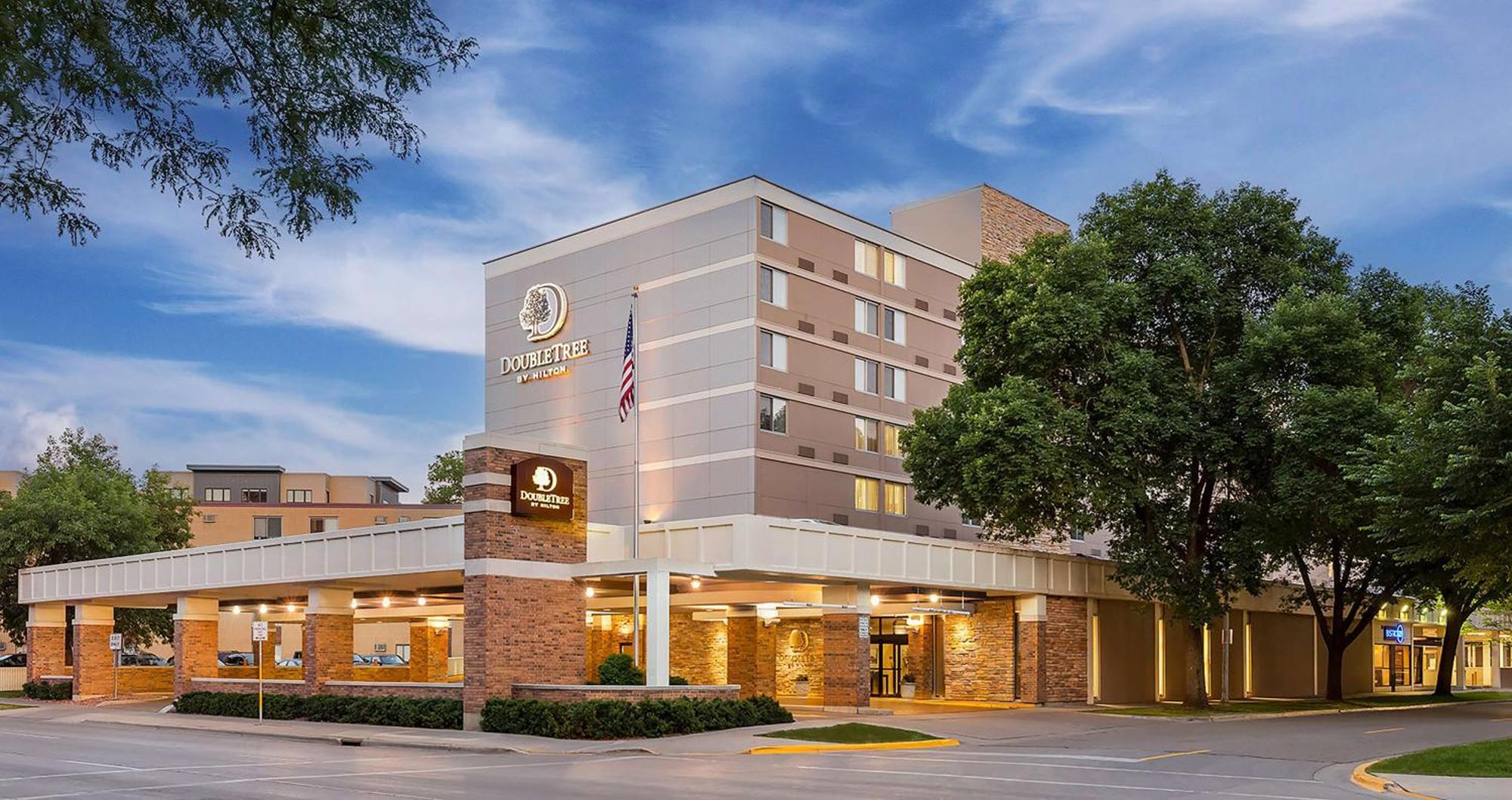 ดับเบิลทรี บาย ฮิลตัน เมดิสัน ดาวน์ทาวน์ Hotel ภายนอก รูปภาพ